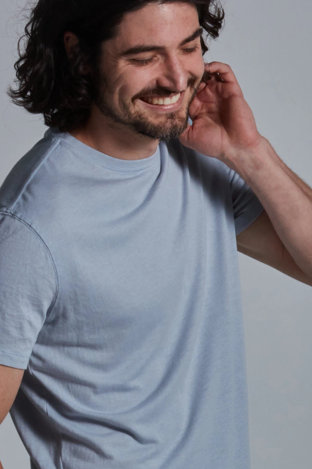 ONNO bamboo t-shirt in Sky Blue, Nic is 5'11" and wearing size M.