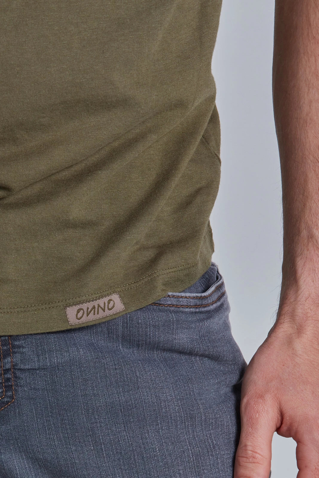 ONNO bamboo t-shirt in Cypress, Nic is 5'11" and wearing size M.