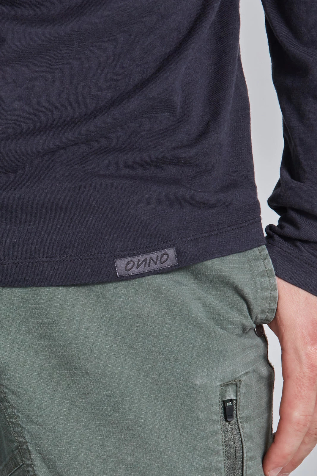 ONNO long sleeve bamboo t-shirt in Charcoal Blue, Nic is 5'11" and wearing size M.
