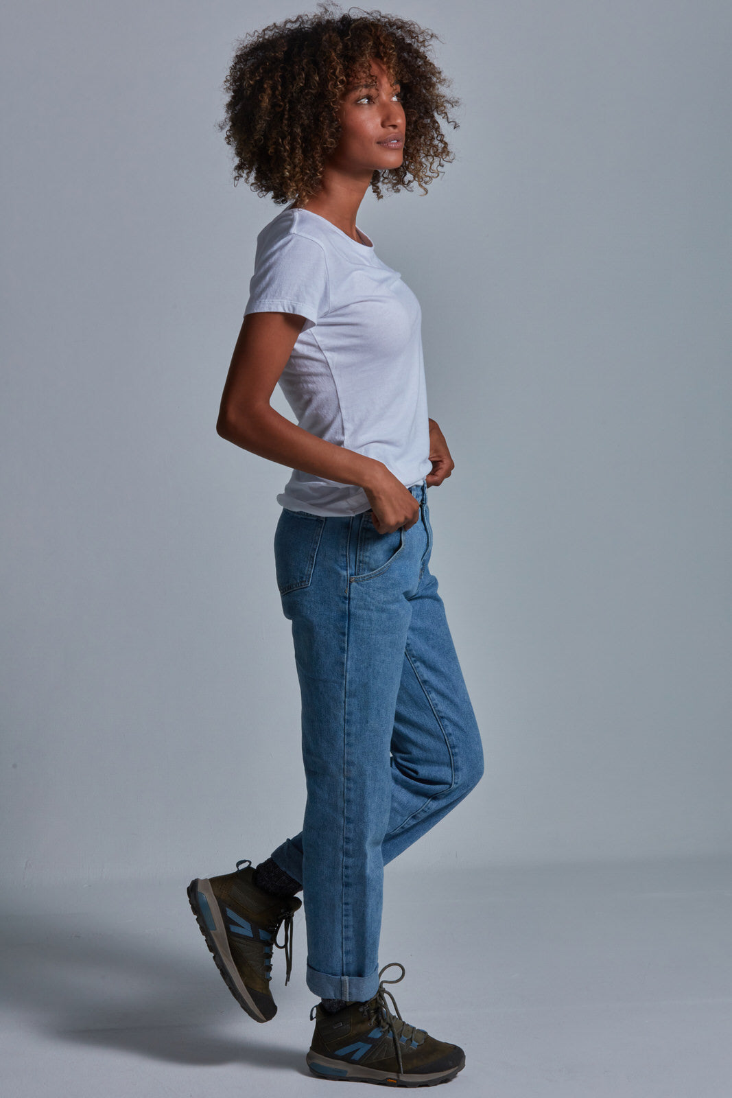 ONNO bamboo t-shirt in White Unpatched, Sage is 5'7" and wearing size XS.