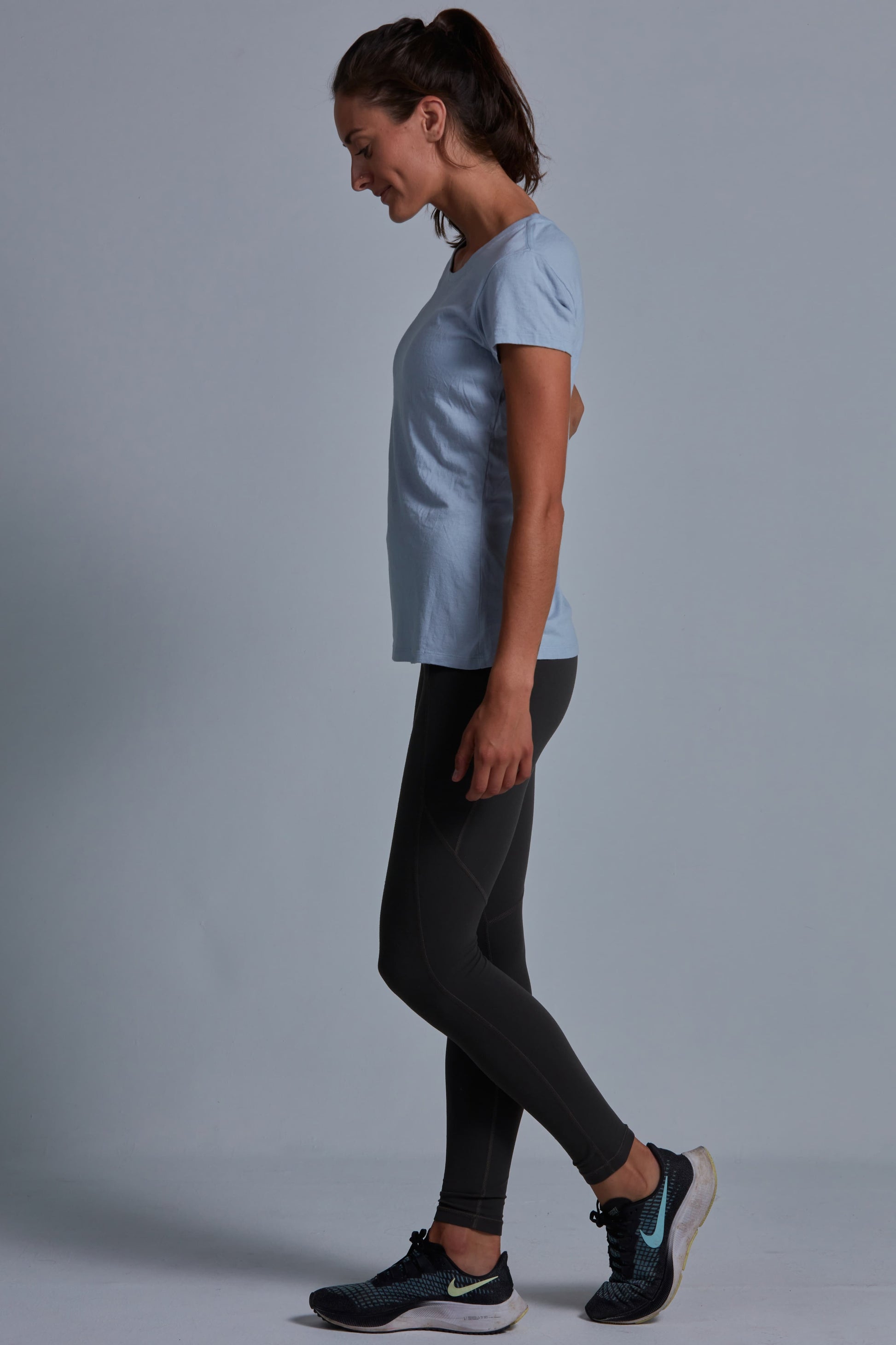 ONNO bamboo t-shirt in Sky Blue Unpatched, Christina is 5'9" and wearing size S.