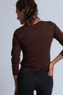 ONNO long sleeve bamboo t-shirt in Espresso, Christina is 5'9" and wearing size S.