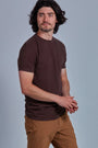 ONNO hemp t-shirt in Espresso Unpatched, Nic is 5'11" and wearing size M.