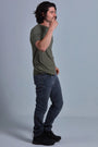 ONNO hemp t-shirt in Cypress, Nic is 5'11" and wearing size M.