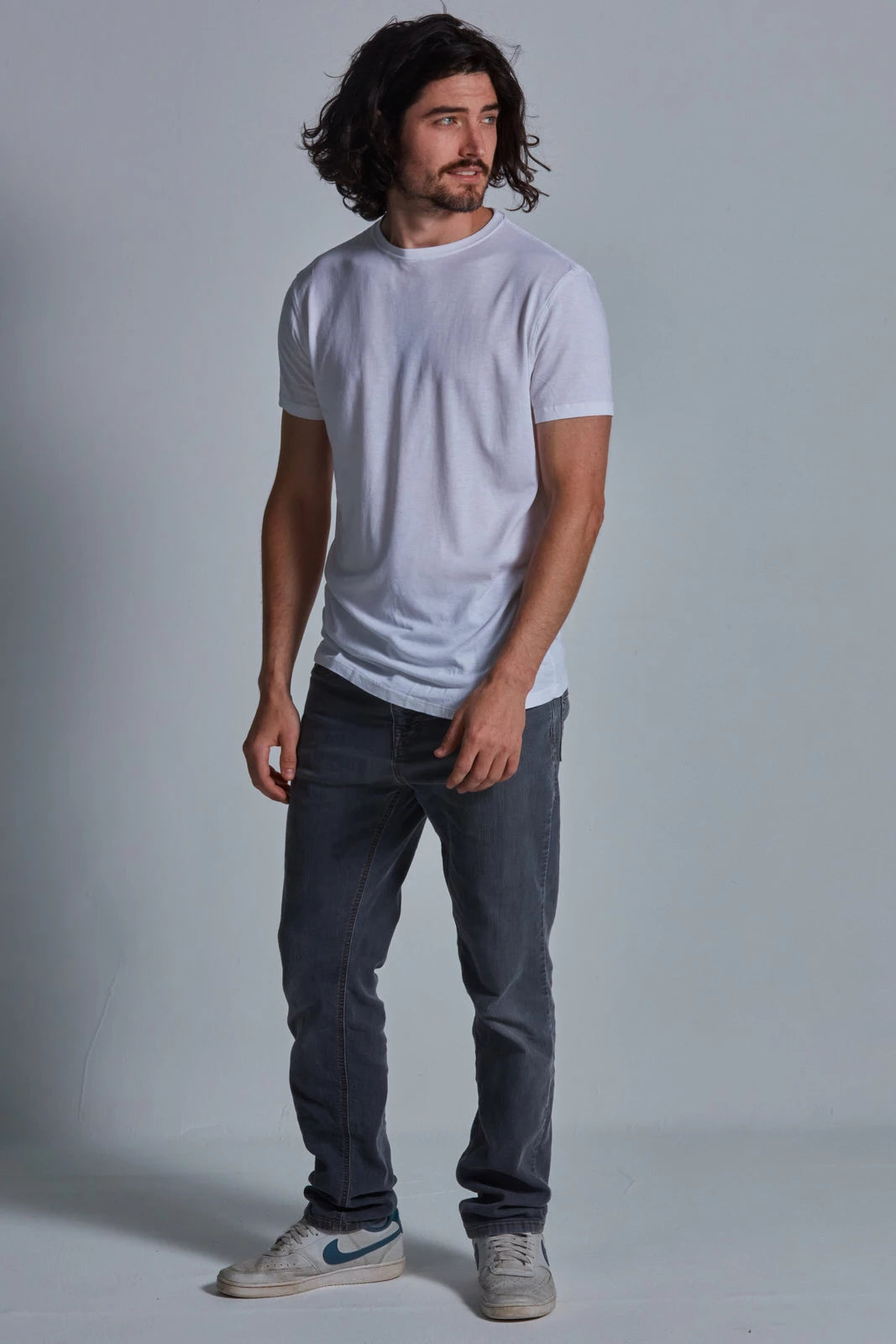 ONNO lyocell bamboo t-shirt in White, Nic is 5'11" and wearing size M.