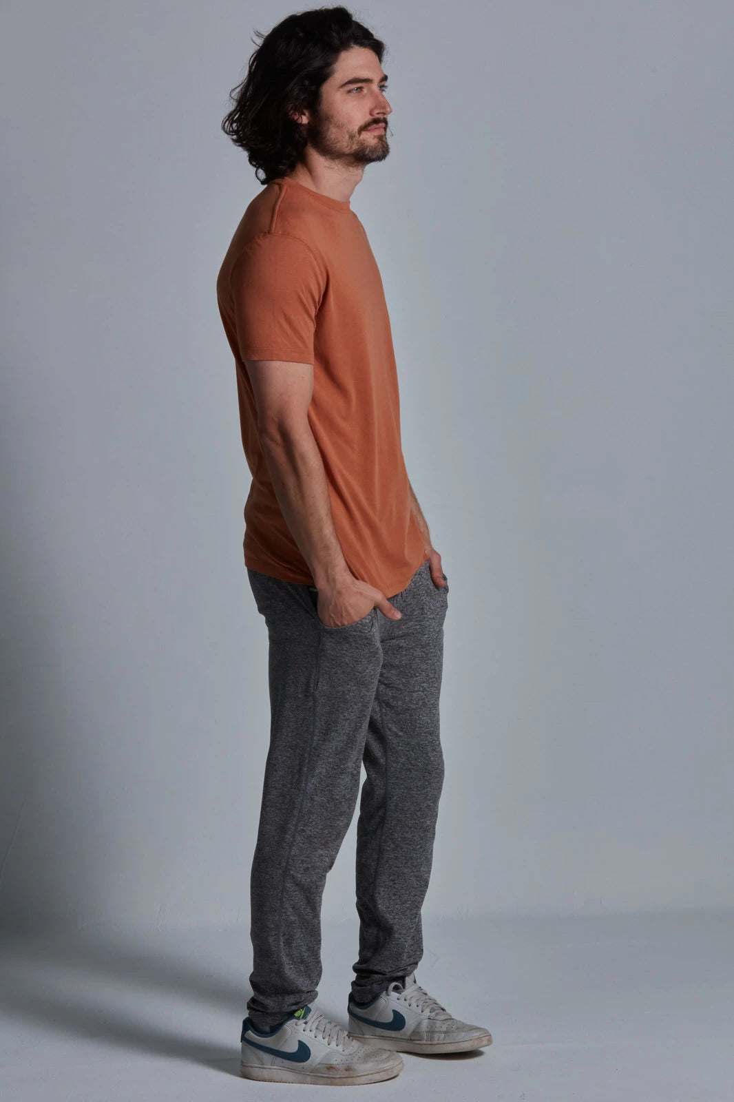 ONNO lyocell bamboo t-shirt in Rust, Nic is 5'11" and wearing size M.