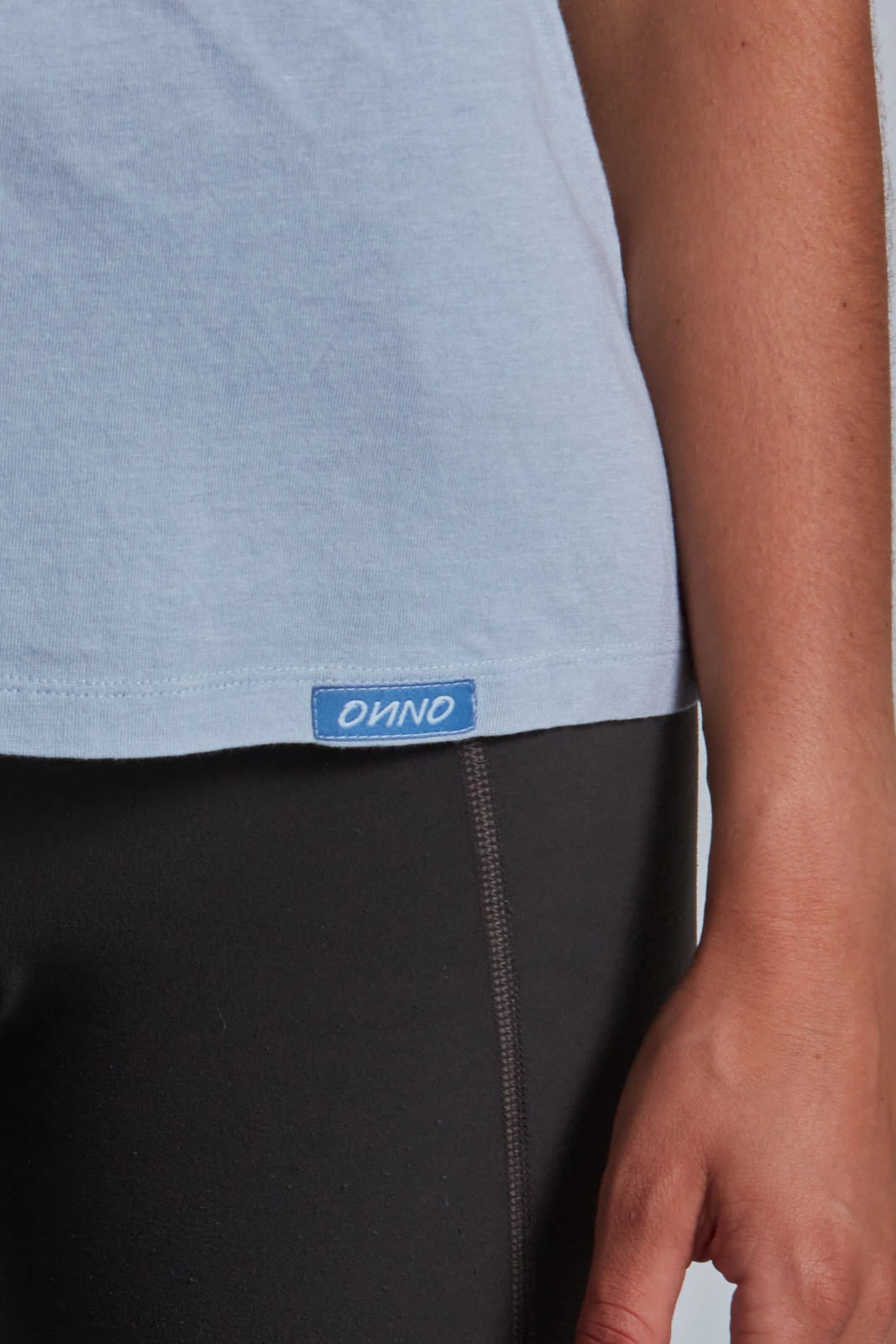 ONNO beechwood t-shirt in Sky Blue, Christina is 5'9" and wearing size S.