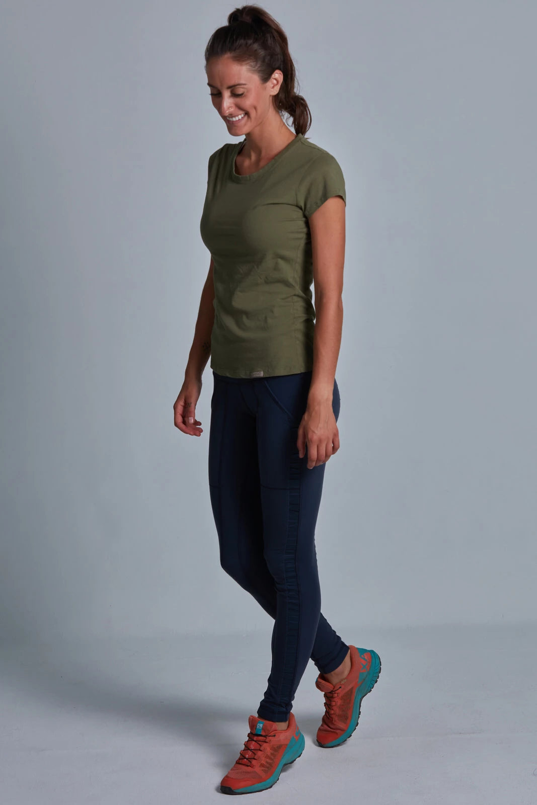 ONNO pima cotton t-shirt in Cypress, Christina is 5'9" and wearing size S.
