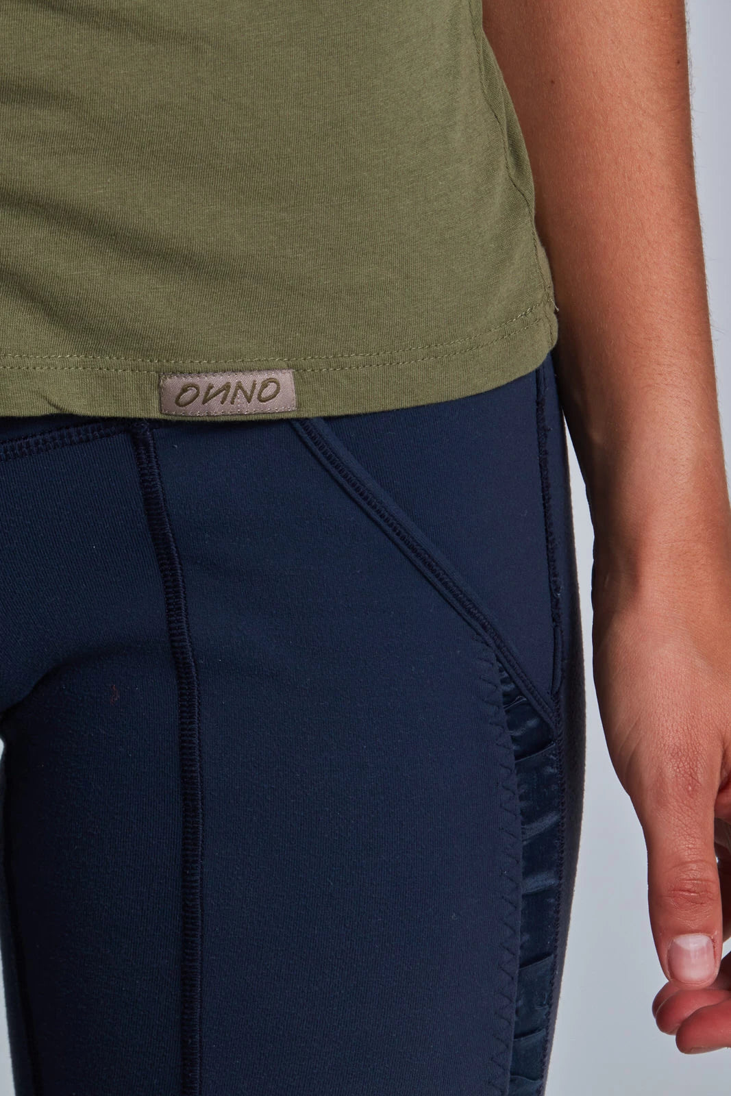 ONNO pima cotton t-shirt in Cypress, Christina is 5'9" and wearing size S.